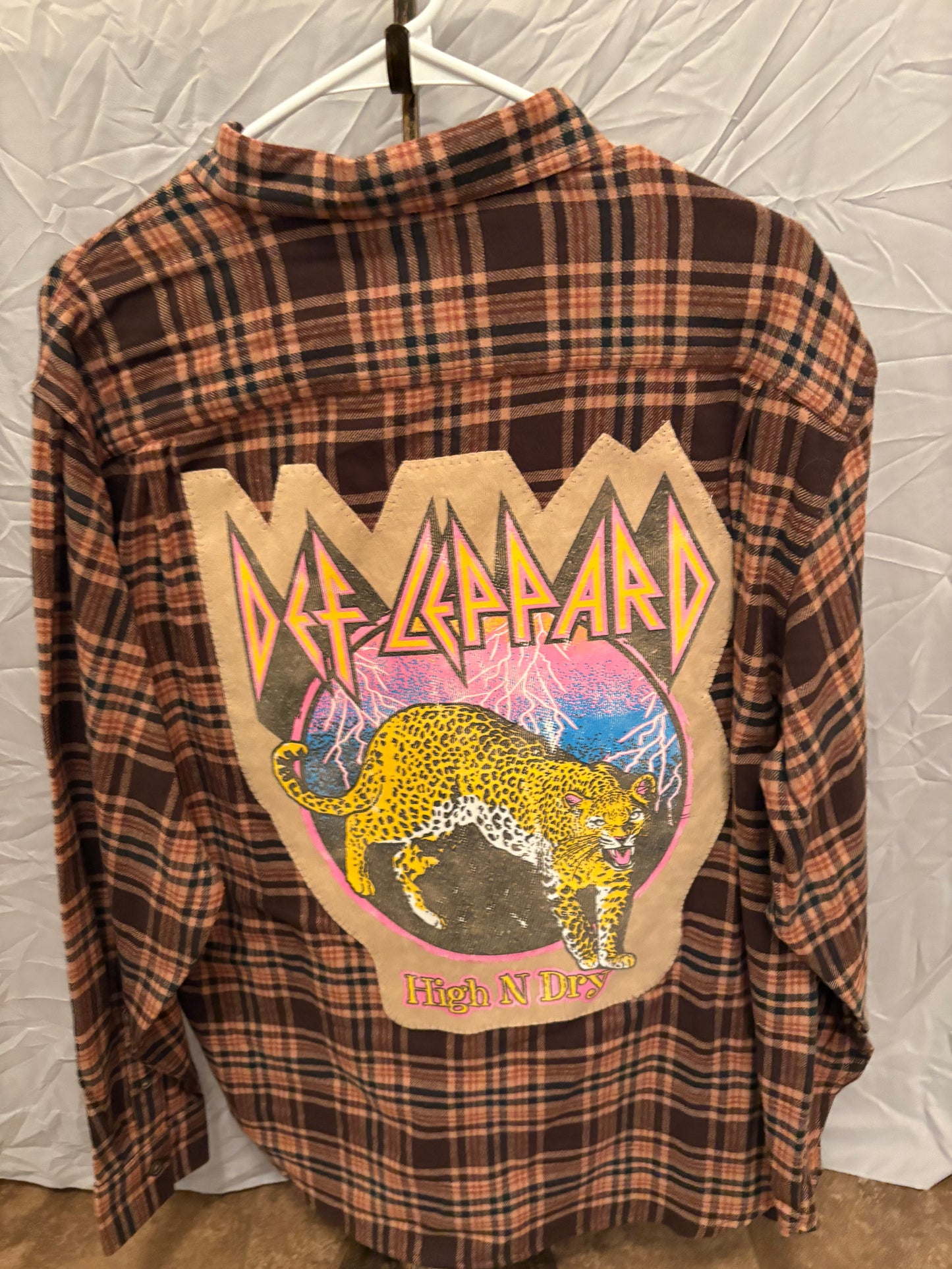 Def Leppard Brown Flannel XL