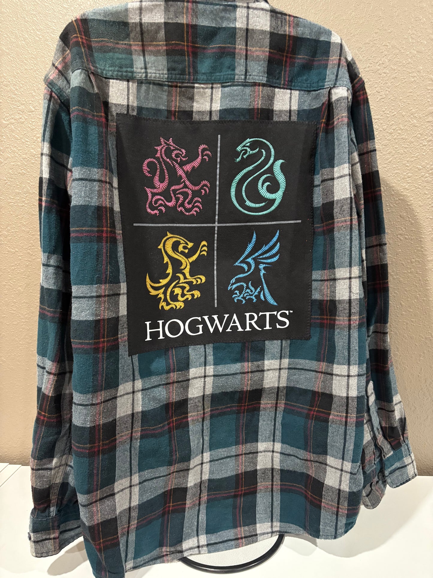 Hogwarts Flannel XL