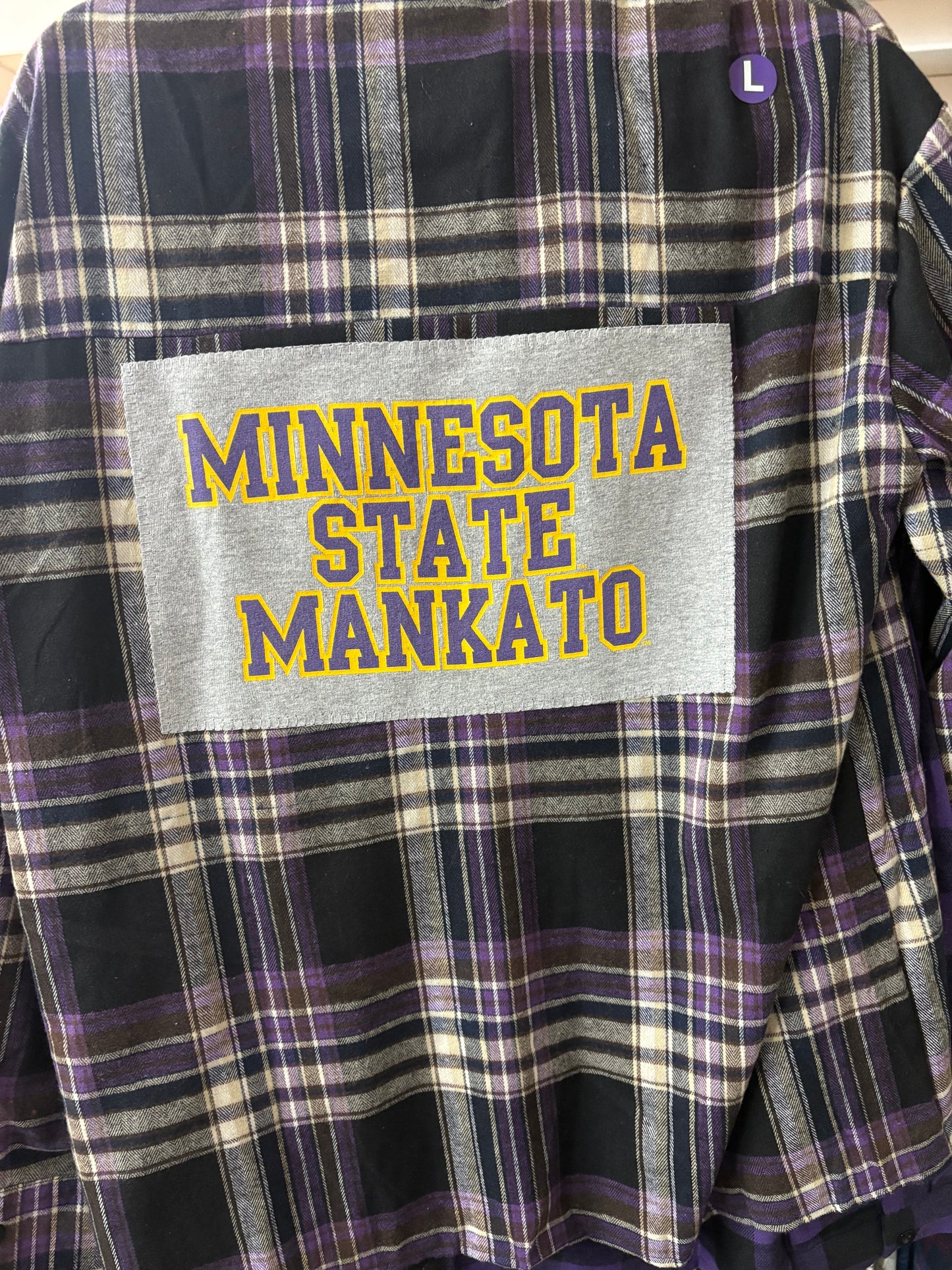 Minnesota State Mavericks Flannel Women's oversized L