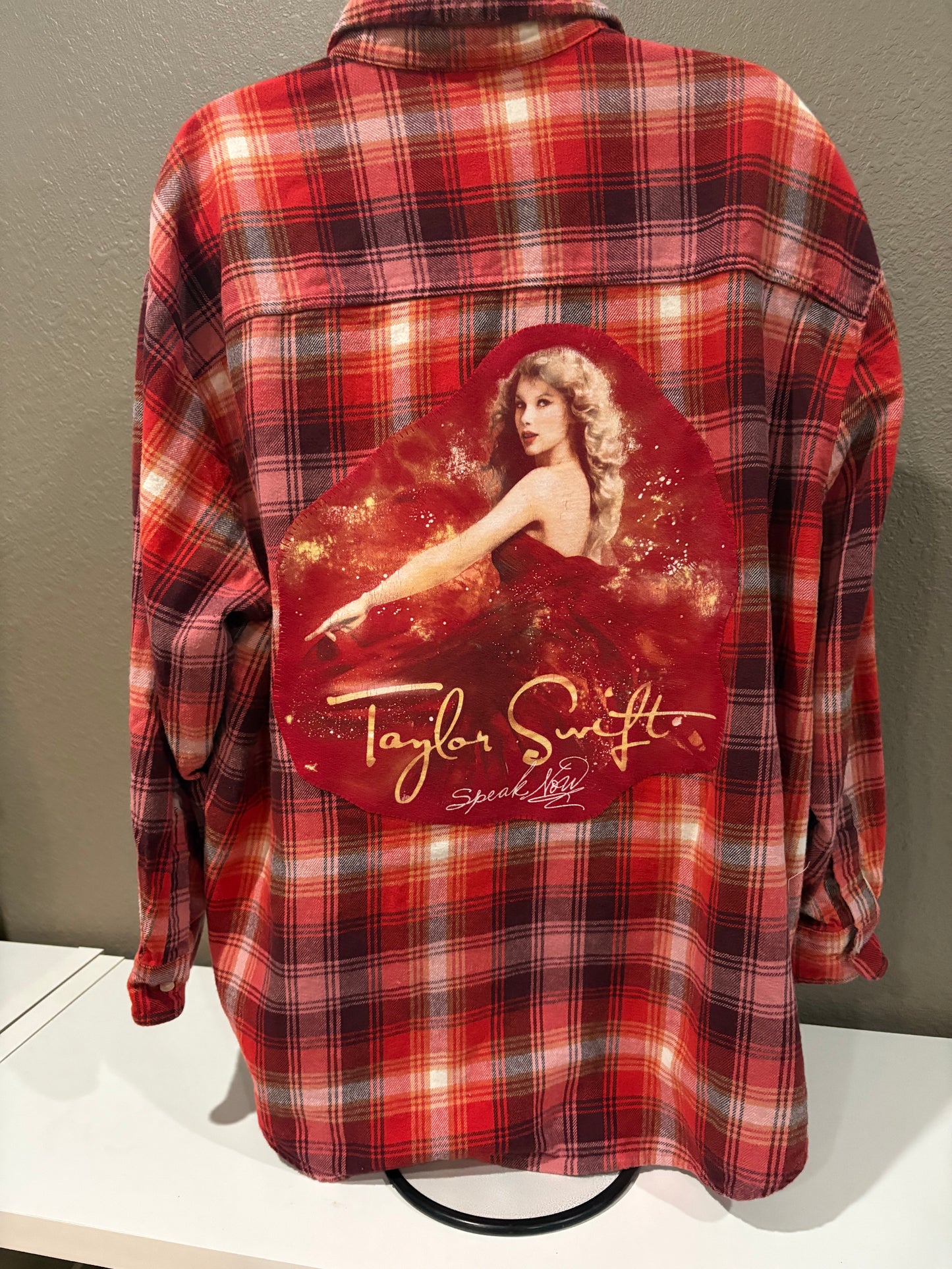 Taylor Swift Flannel XL