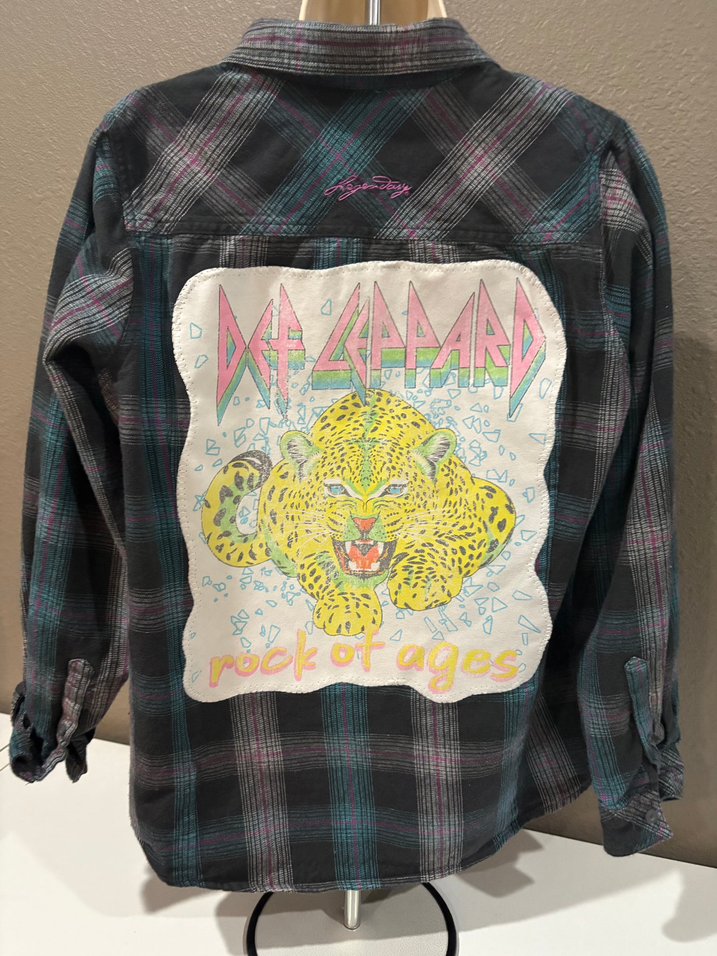 Def Leppard Flannel Grey XL
