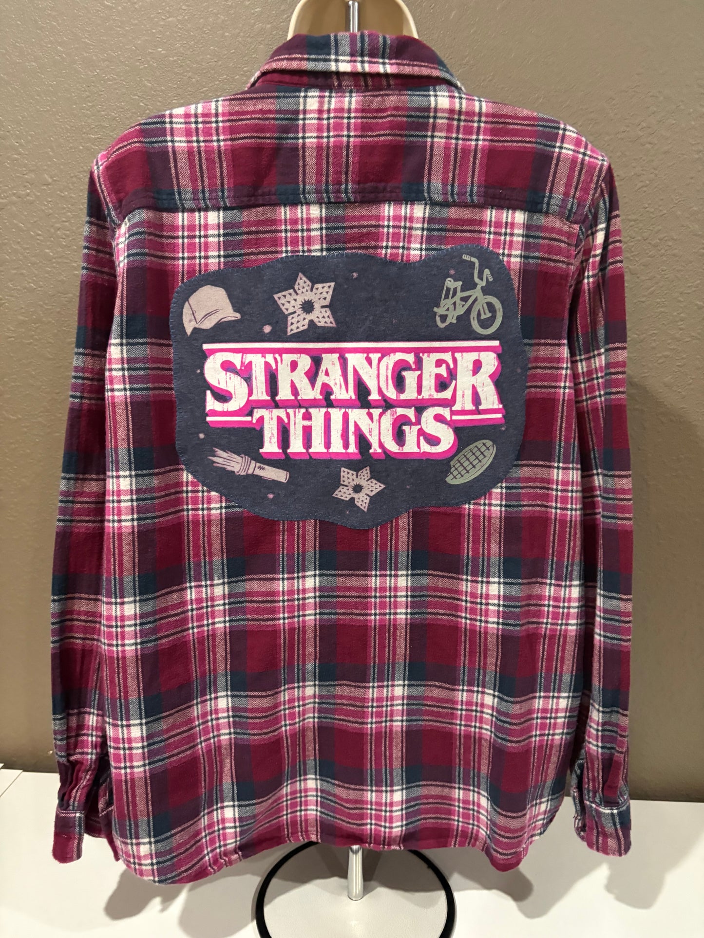 Stranger Things Flannel XL