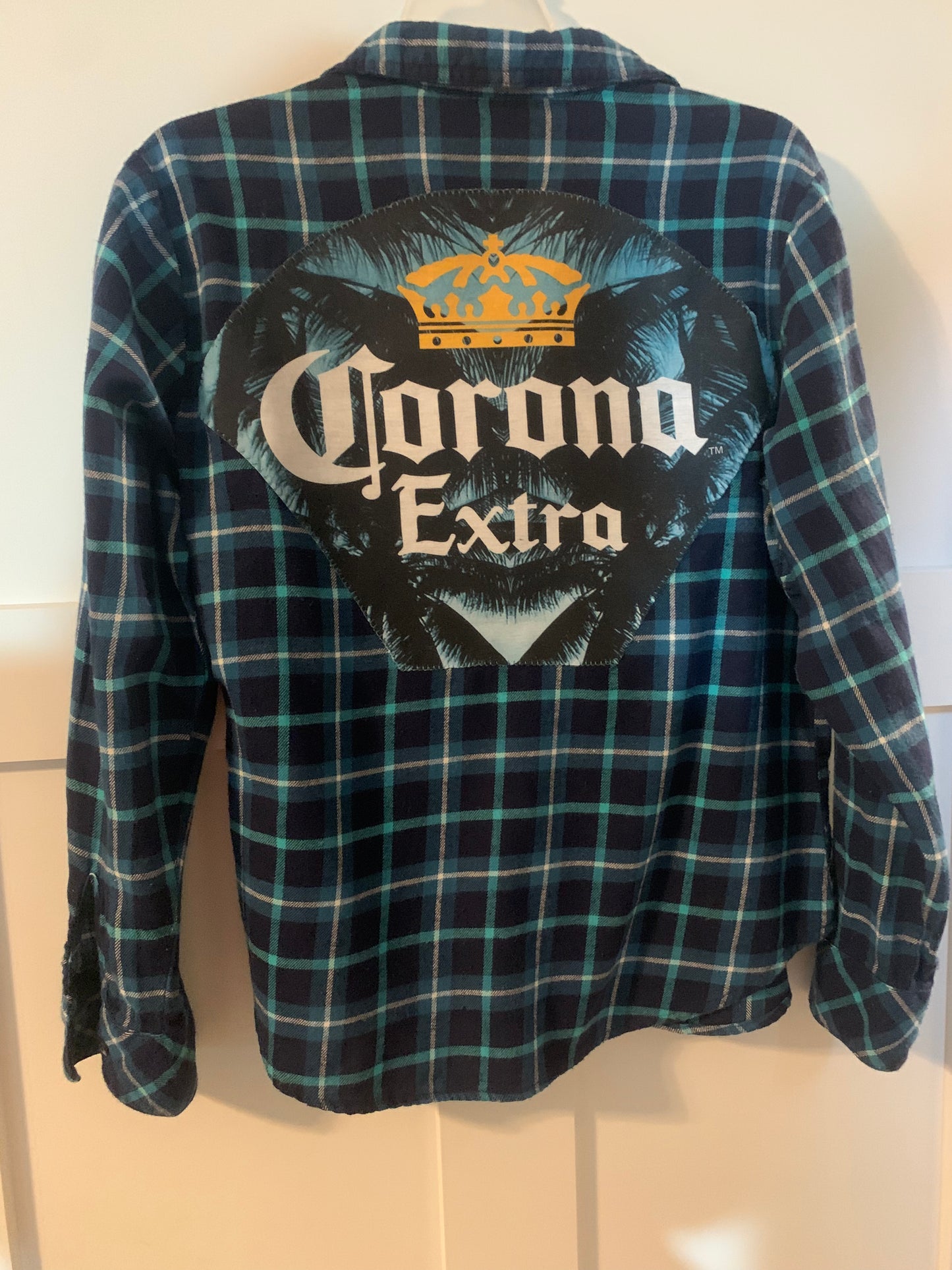 Women's Vintage Flannel - Corona on Blue