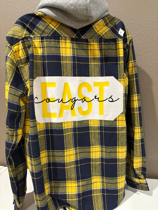 Mankato East Cougars Flannel hoodie large