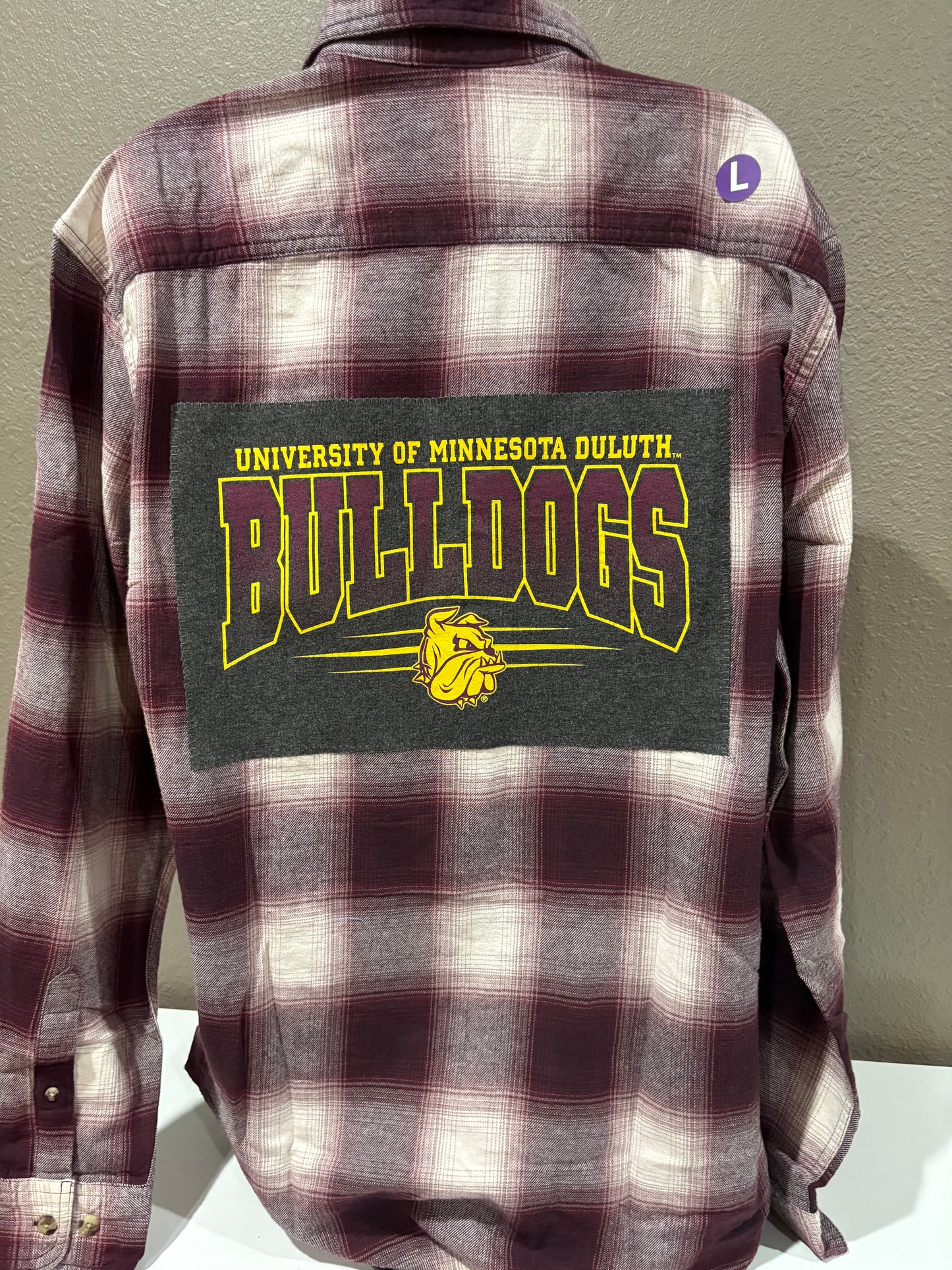 UMD Bulldogs Flannel Large