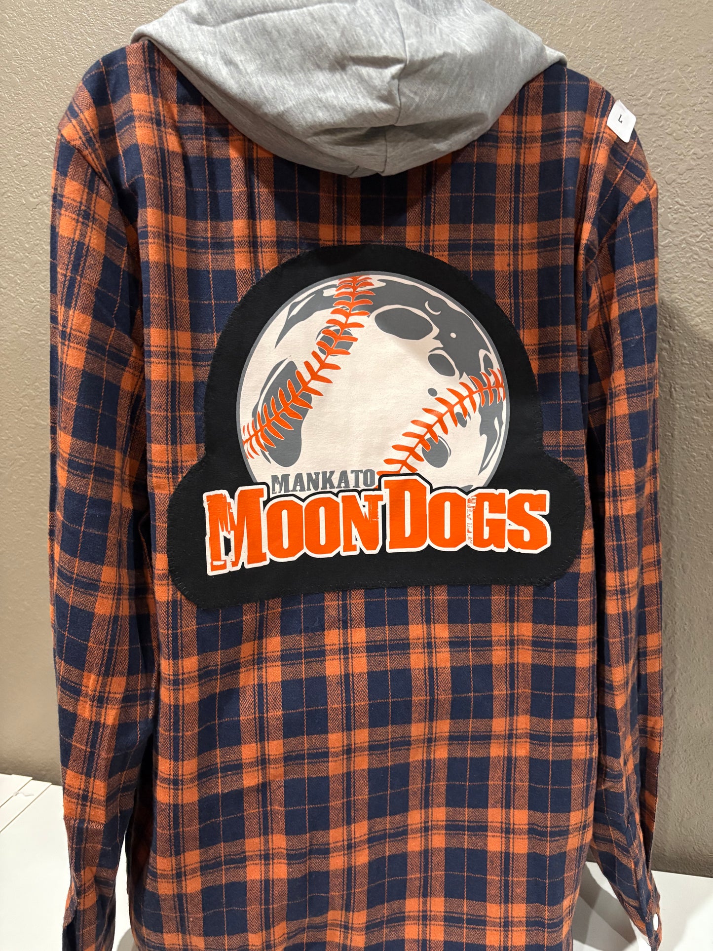 Mankato Moondogs baseball Flannel hoodie large