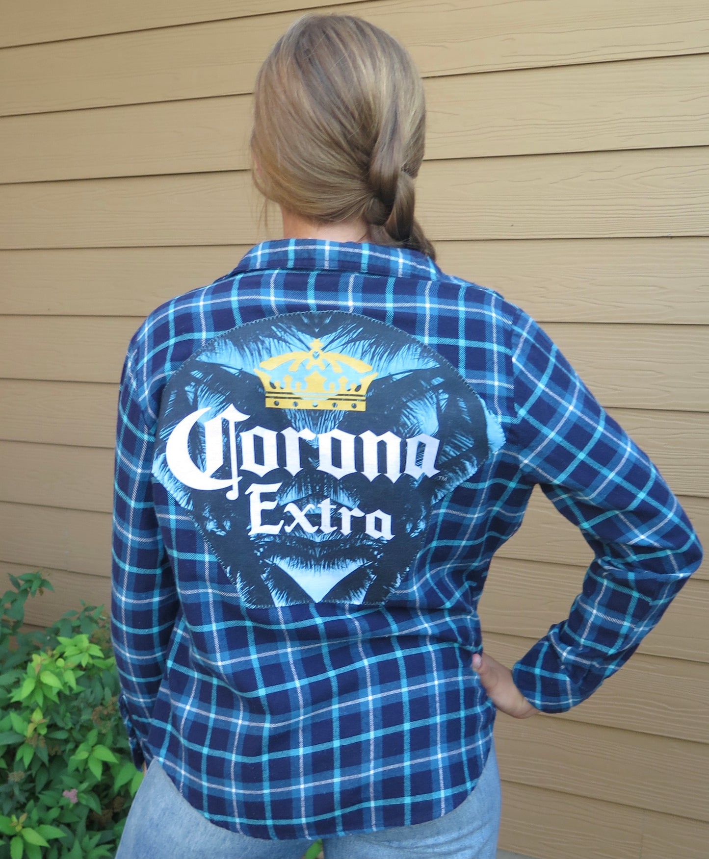 Women's Vintage Flannel - Corona on Blue